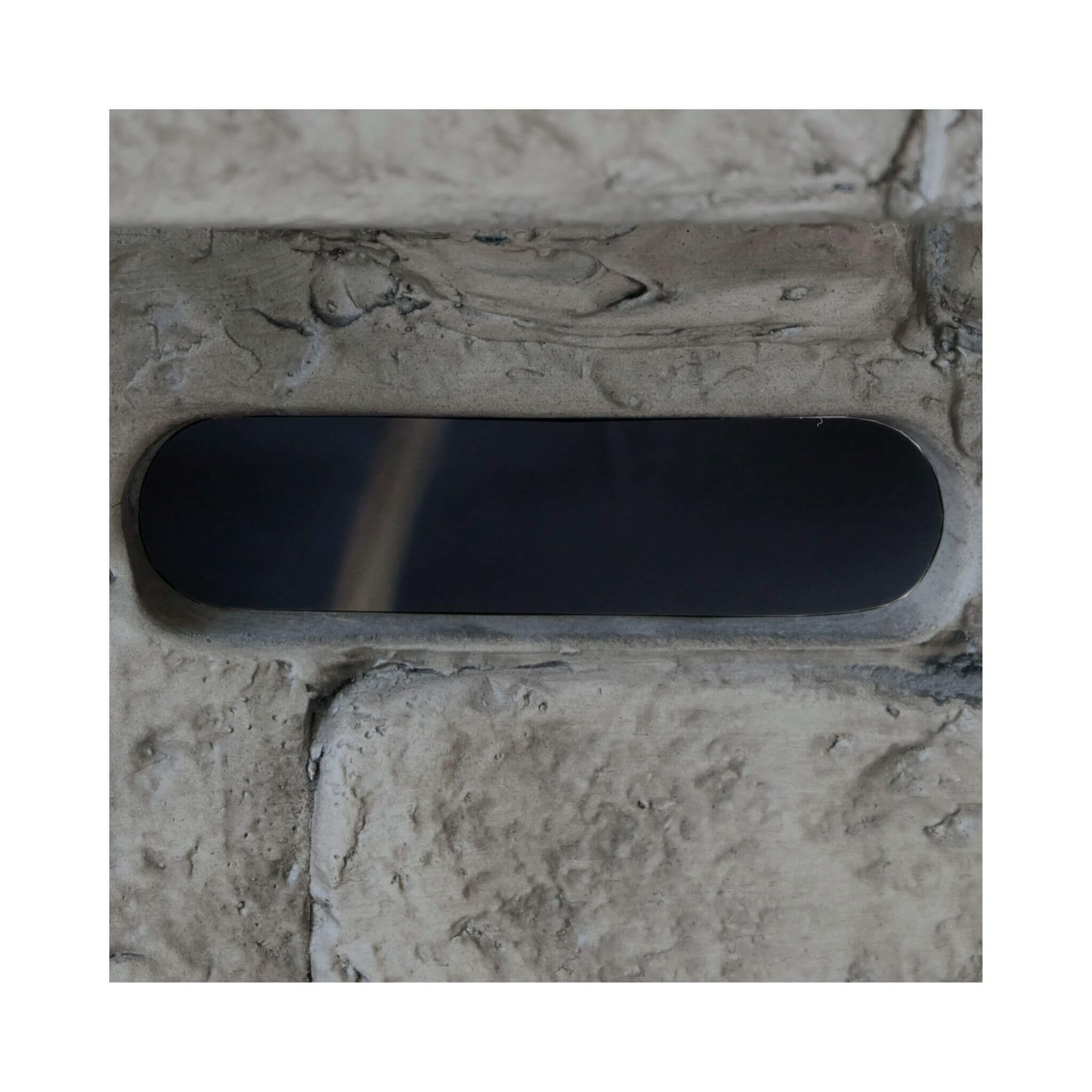 Alora 30-Inch Modern Outdoor 40K BTU Steel Frame Propane Fire Table With Lava Rocks (SAK12756)