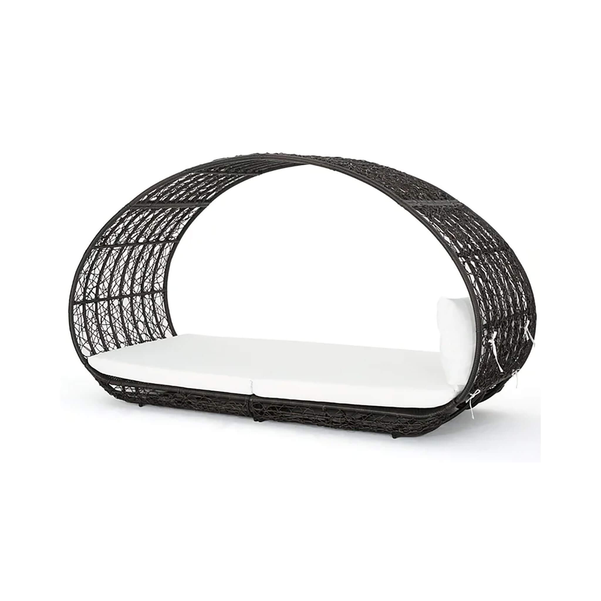 Alora Large 2-Person Abigal Outdoor Wicker Daybed With Aluminum Frame And Cushions (SAK23942)