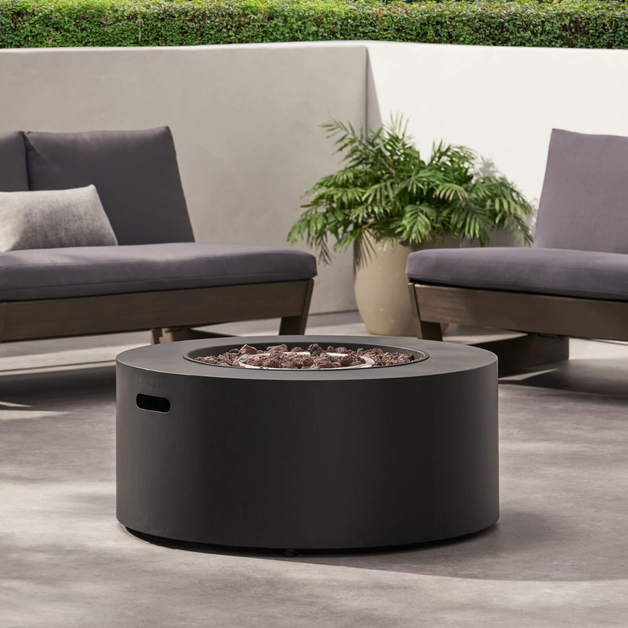 Alora Modern 32-Inch 40K BTU Round Iron Propane Fire Pit (SAK29102)